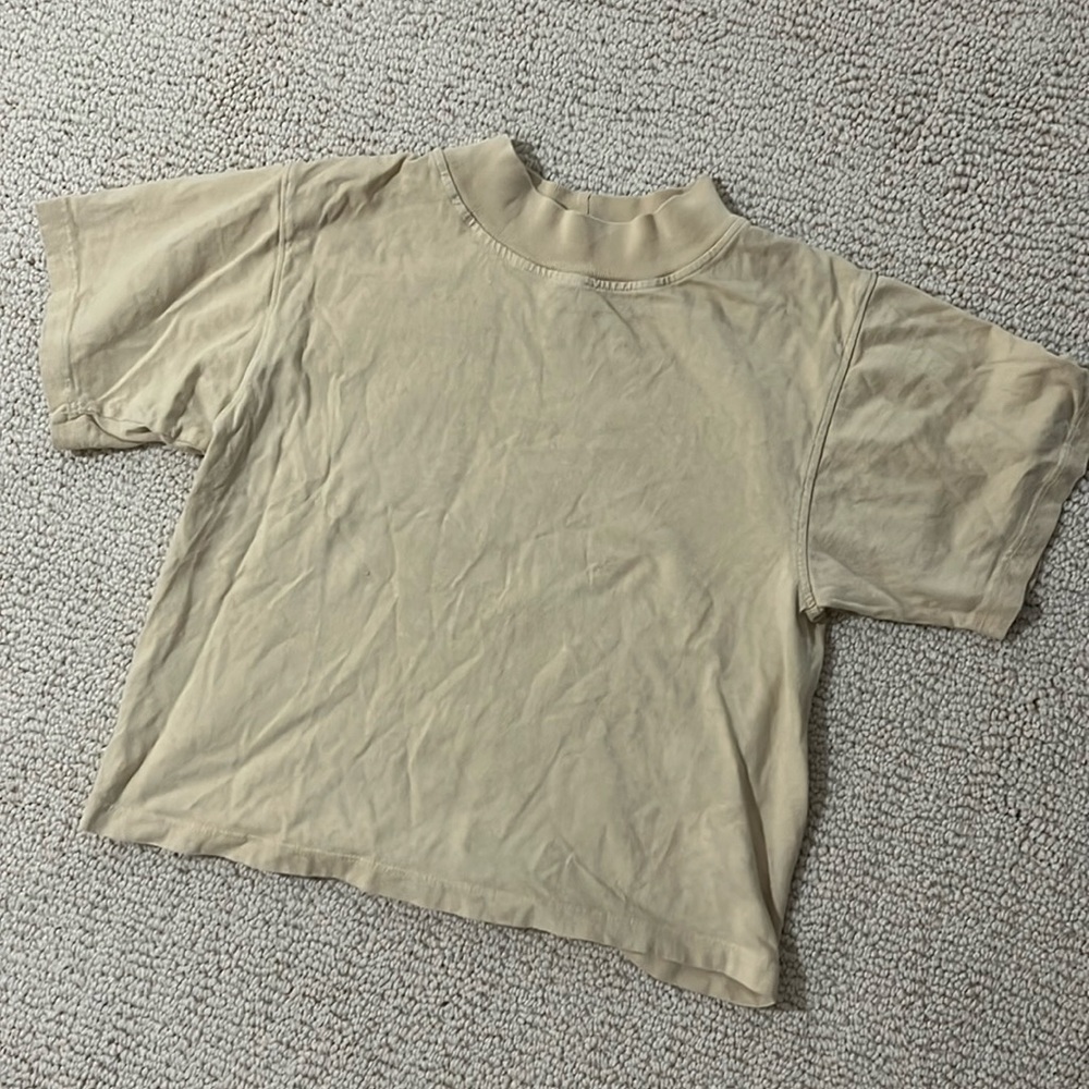 Light yellow slightly cropped t-shirt